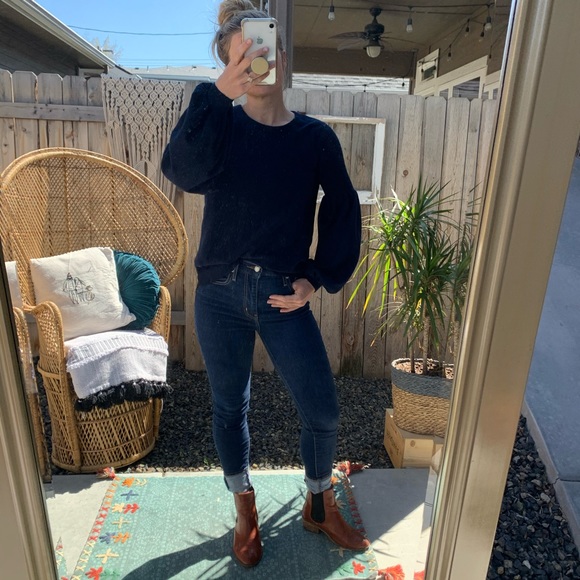 Gorgeous bell sleeve top - Picture 4 of 7